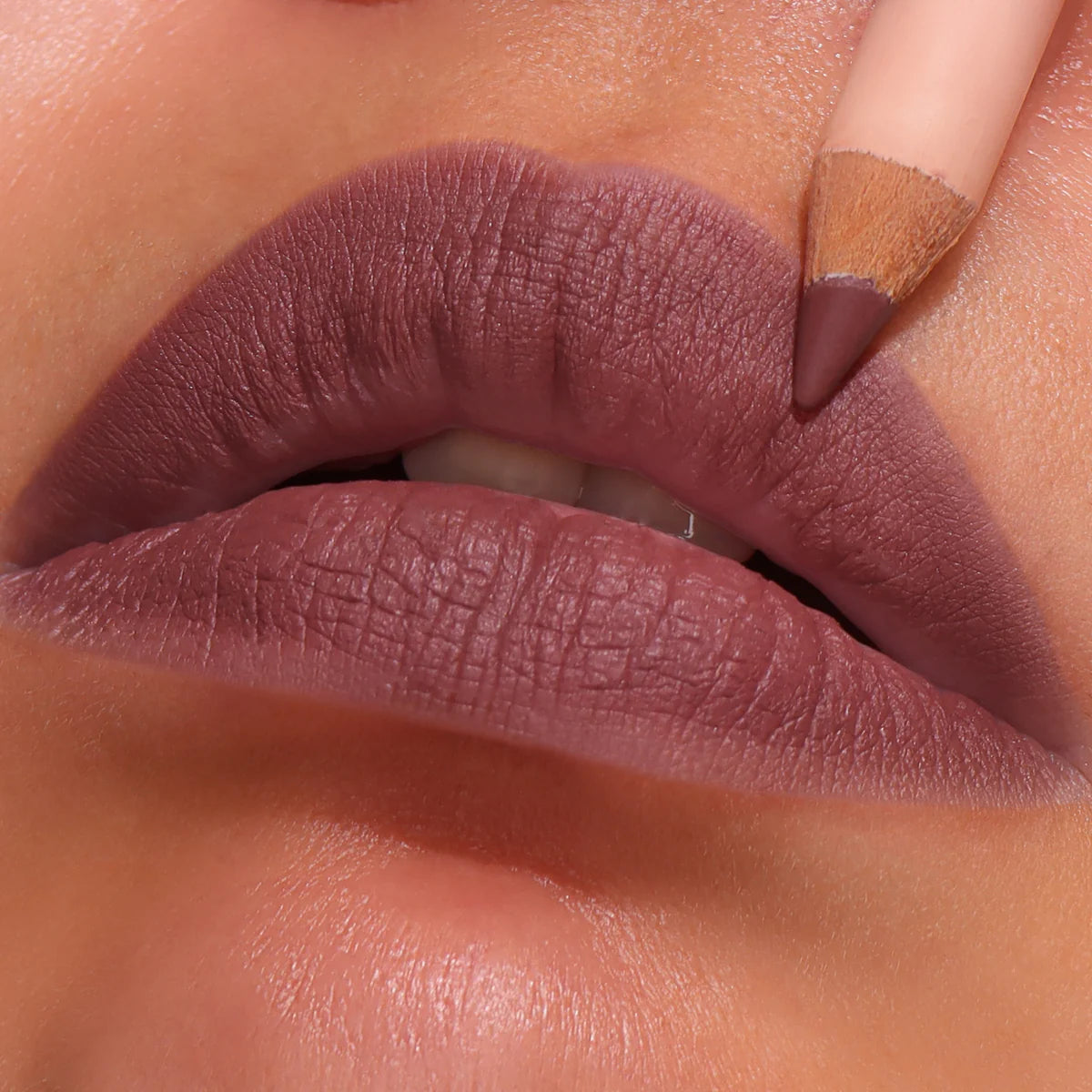 MOIRA SIGNATURE LIP PENCIL (004, HONEY ROSE)