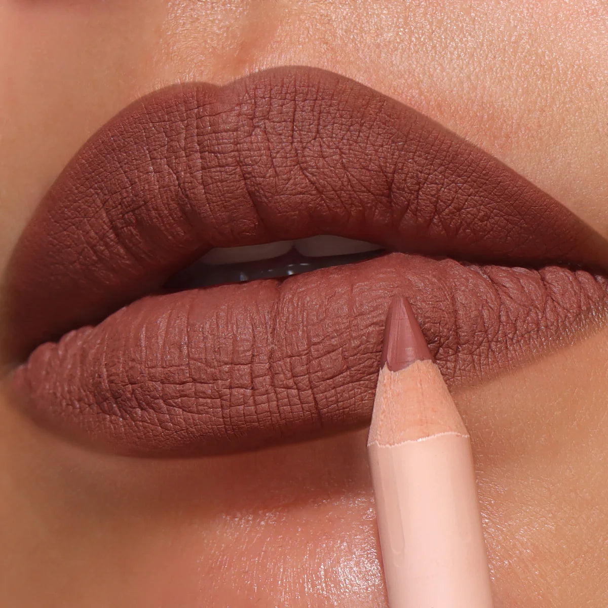 MOIRA SIGNATURE LIP PENCIL (001, NATURAL)