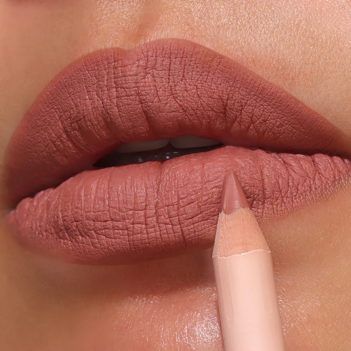 MOIRA SIGNATURE LIP PENCIL (003, POSH PINK)