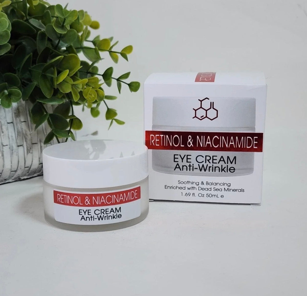 Retinol & Niacinamide Eye Cream